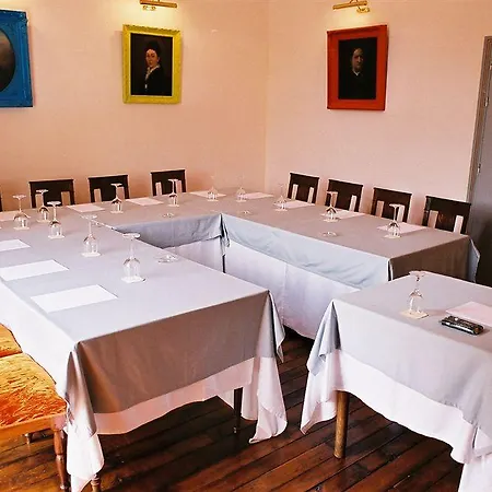 Hotel Orangerie Du Chateau 3*
