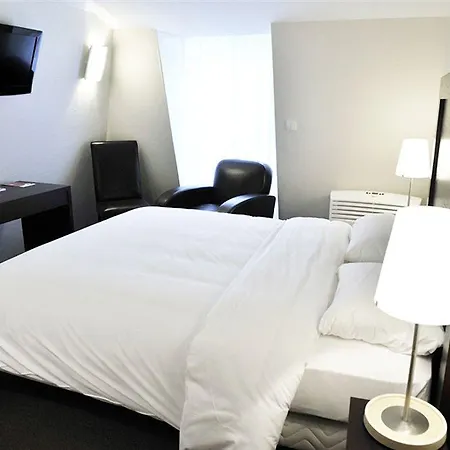 Hotel Orangerie Du Chateau 3*