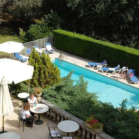 Orangerie Du Chateau Hotel 3*