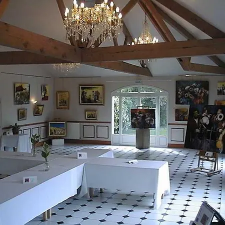 Hotel Orangerie Du Chateau